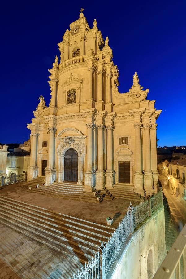 Appartamenti Vista Duomo - Ibla - Pomelia Ragusa Eksteriør billede